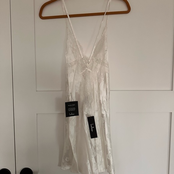 Lulu's Aliona Chemise Slip NWT - Picture 5 of 6